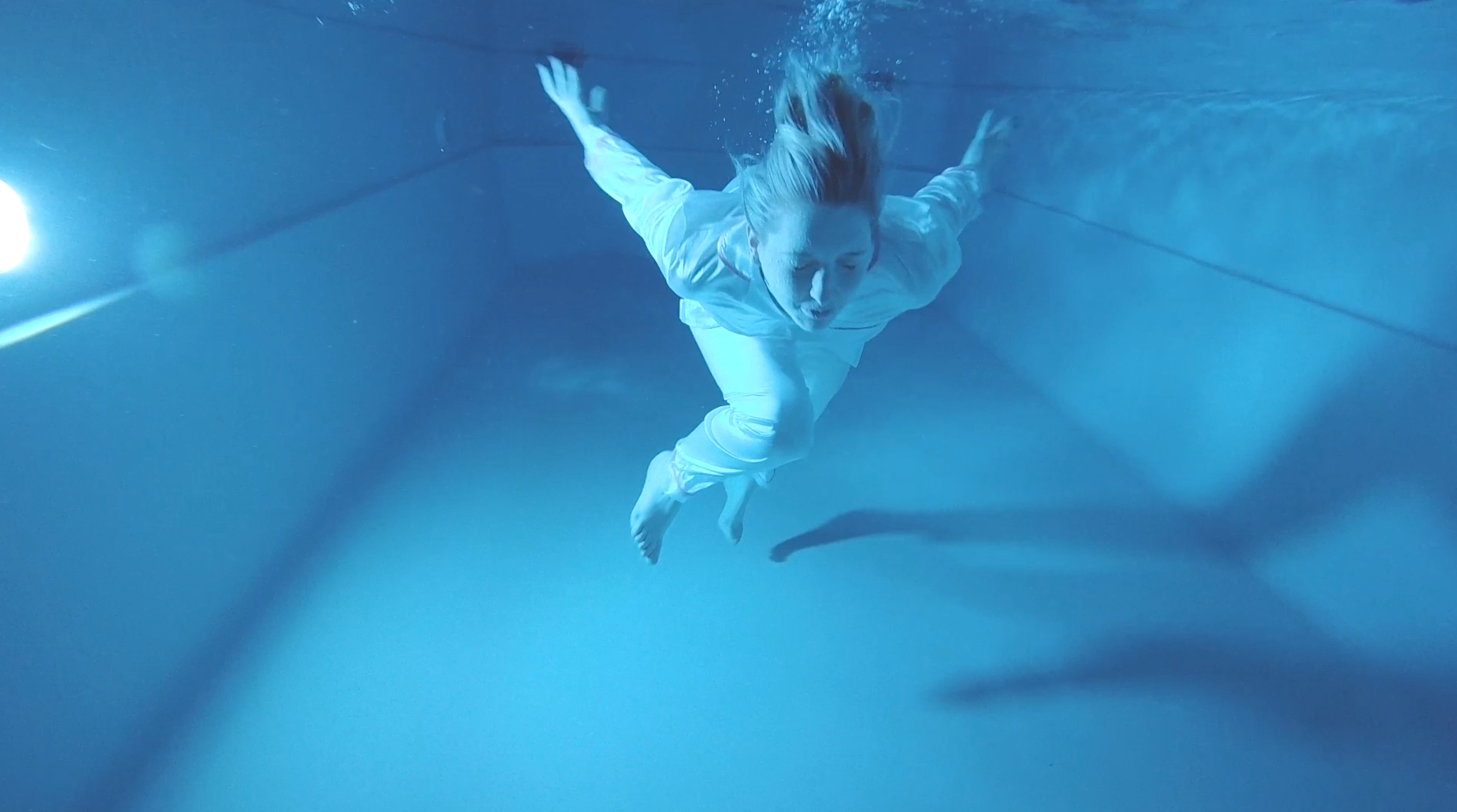 Satin Pyjamas In The Pool + Underwater Shots!