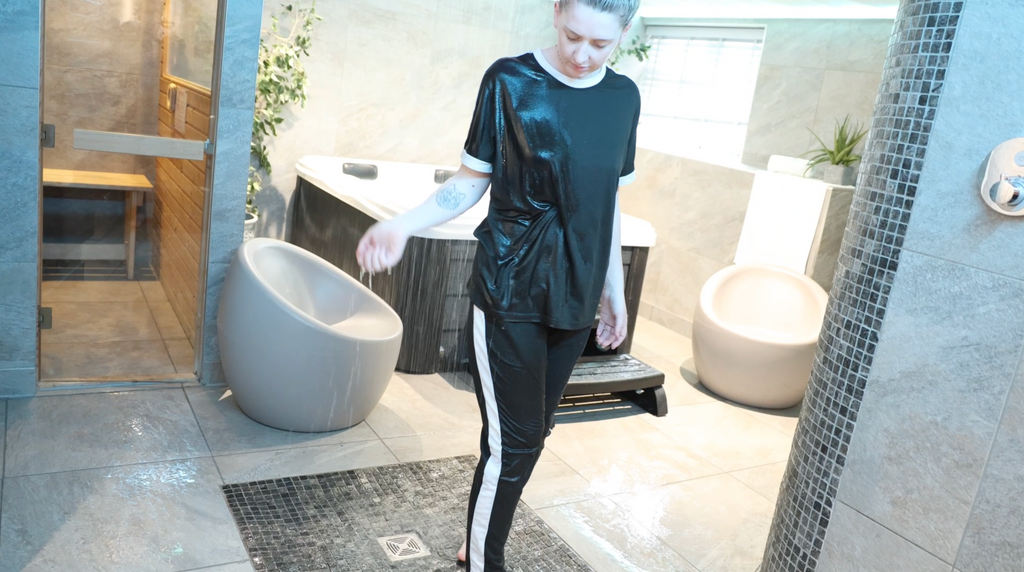Black Baggy Pyjamas In The Shower & Hottub