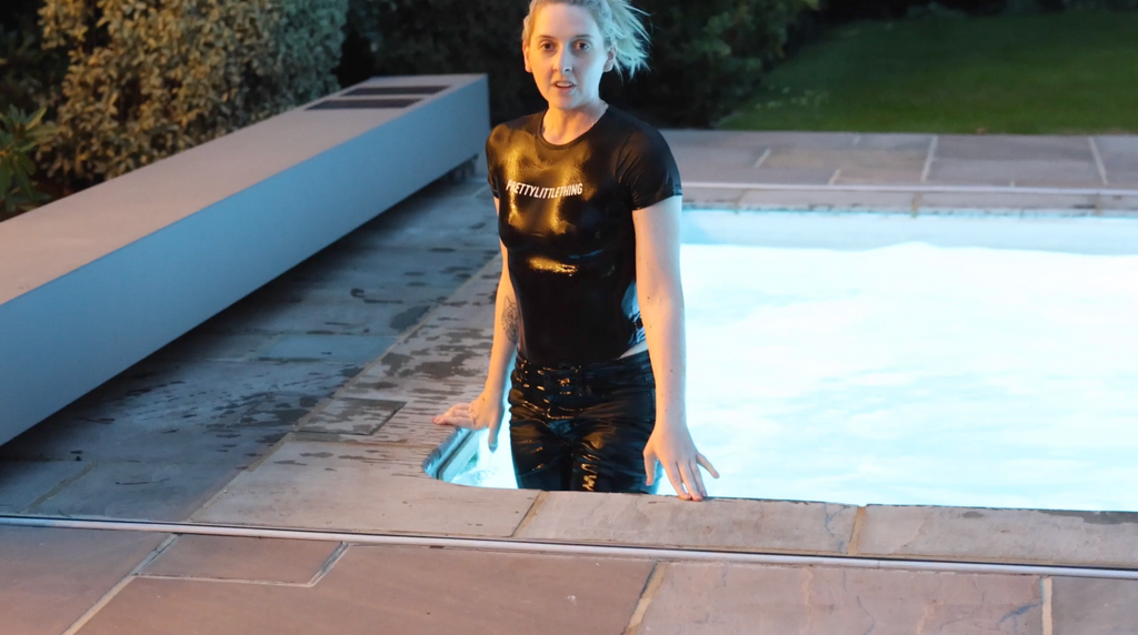 Night Shoot - Bodysuit & Jeans In Pool & Hottub