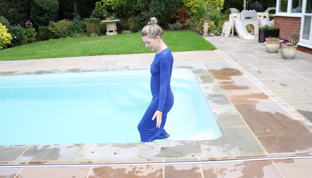 Blue Long Sleeve Bodycon Dress In pool & Hottub