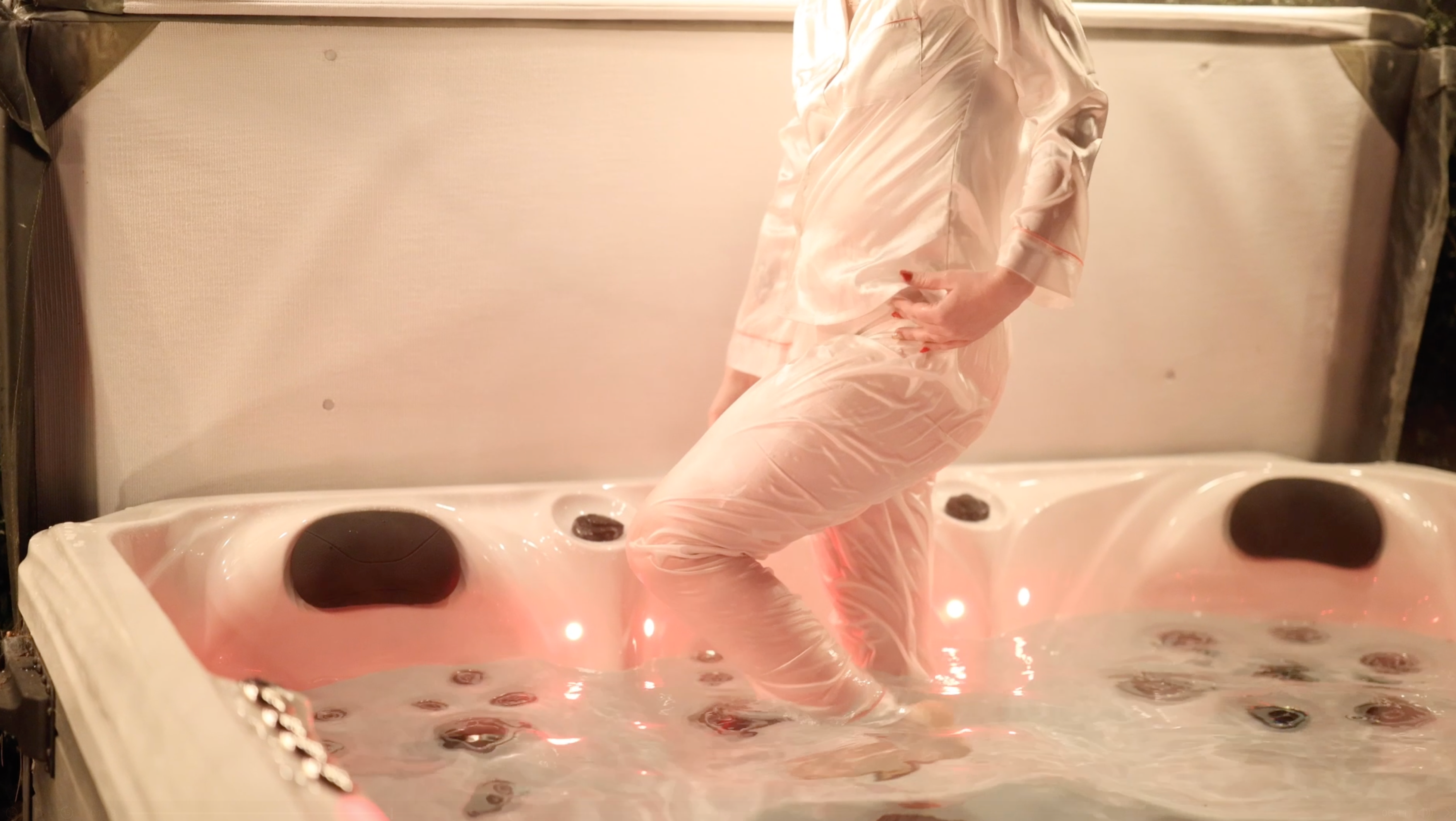 Satin Pyjamas In Hottub!