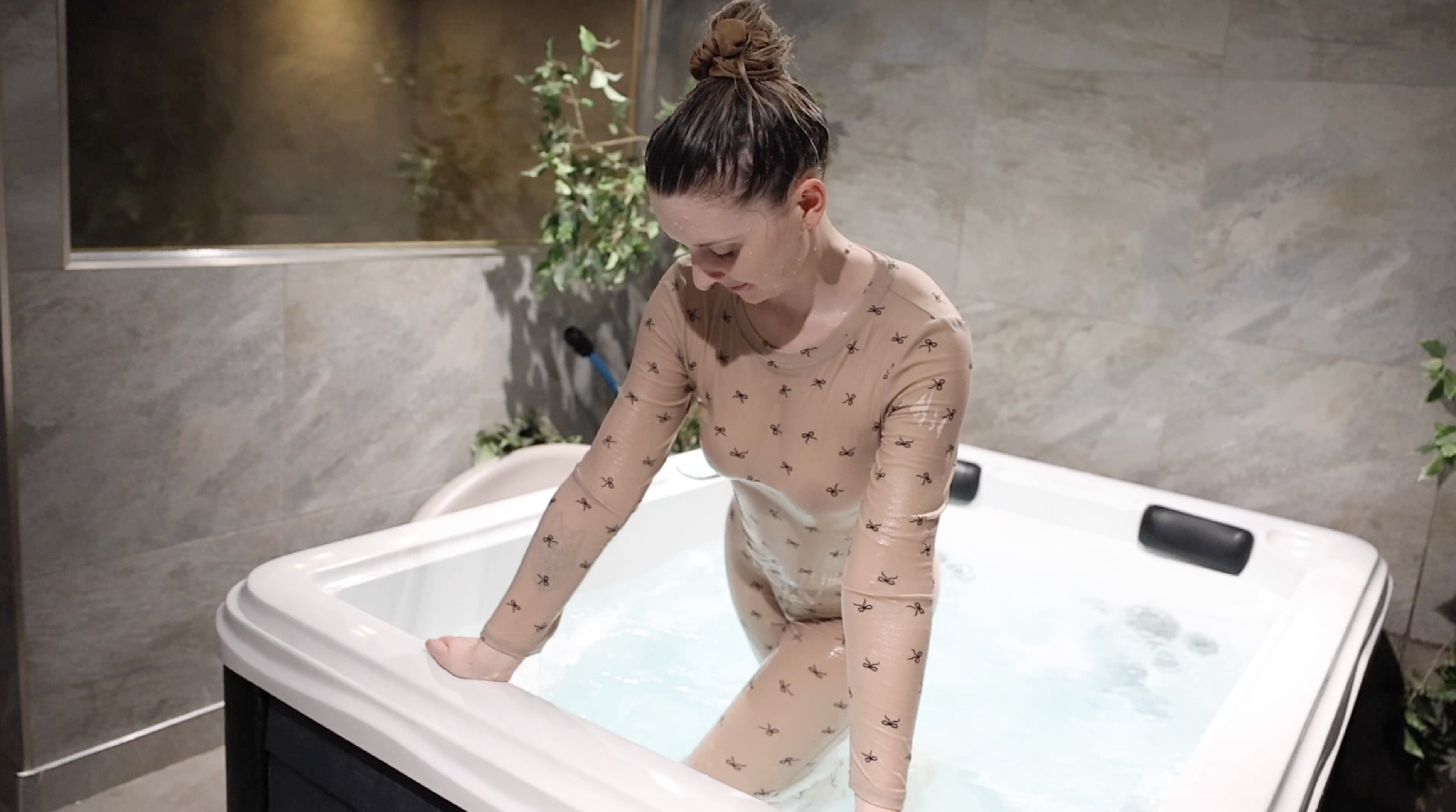 Pattern Pyjamas In Shower & Hottub