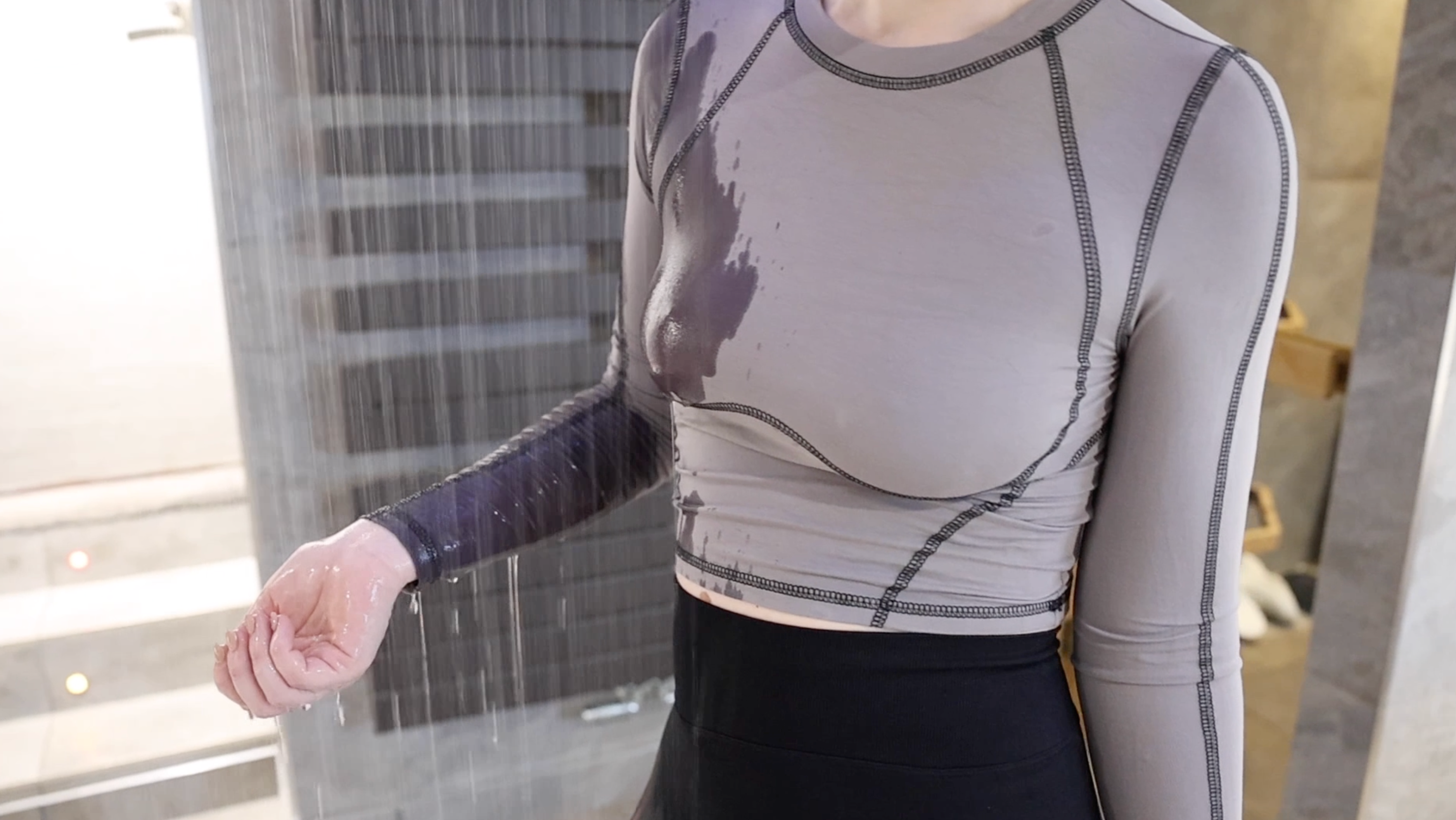 Grey Long Sleeve Shirt & Black Leggings In Shower & Hottub