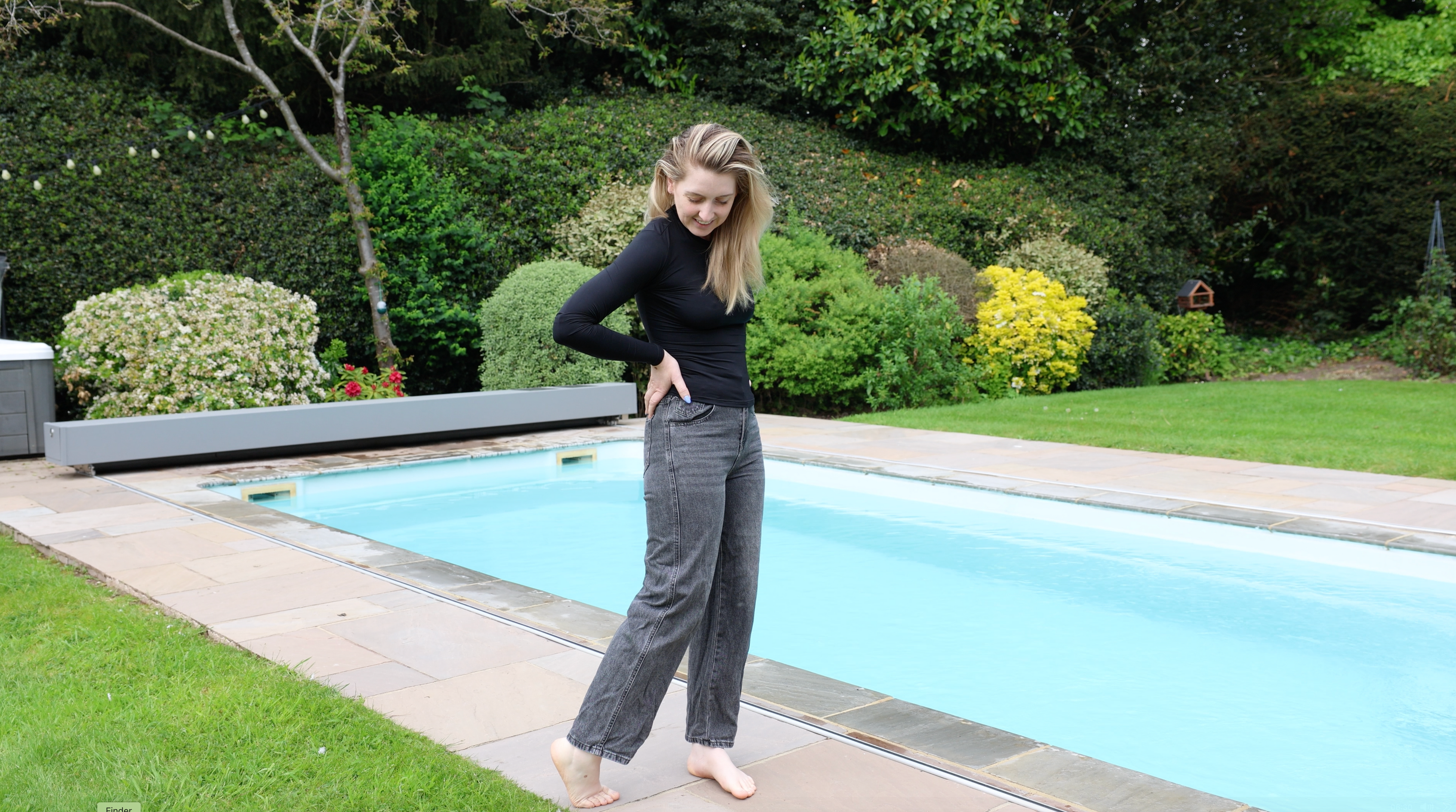 Black Long sleeve & Grey Jeans In The Pool