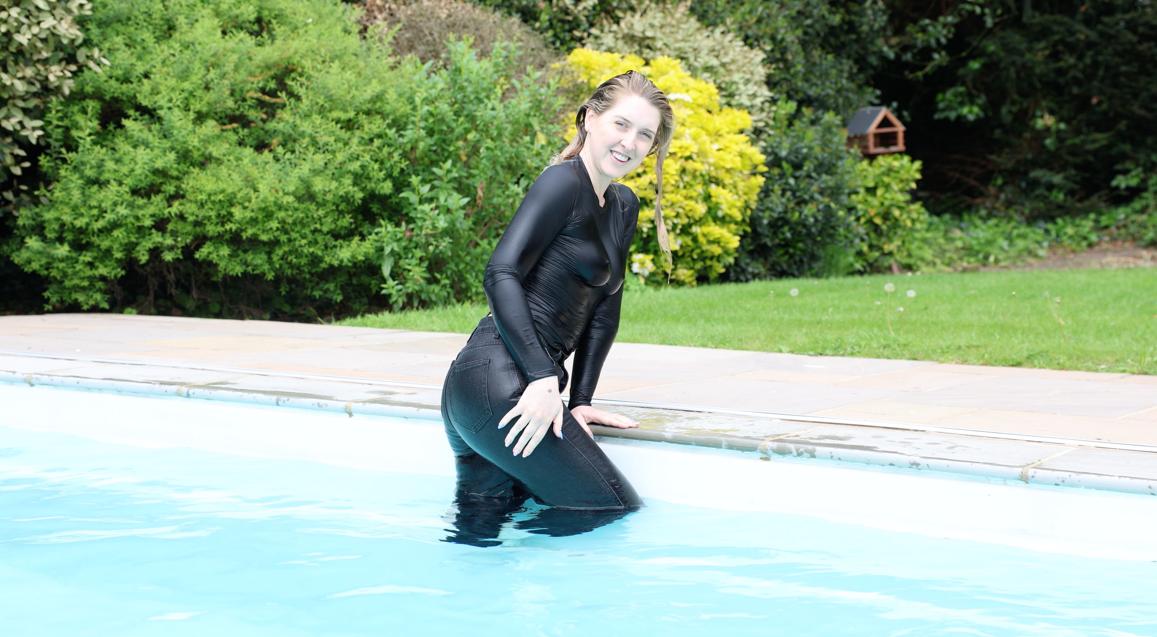 Black Long sleeve & Grey Jeans In The Pool