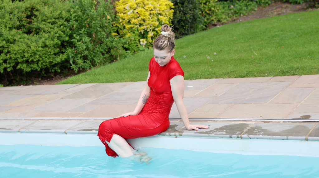 Long Tight Red Dress In The Pool