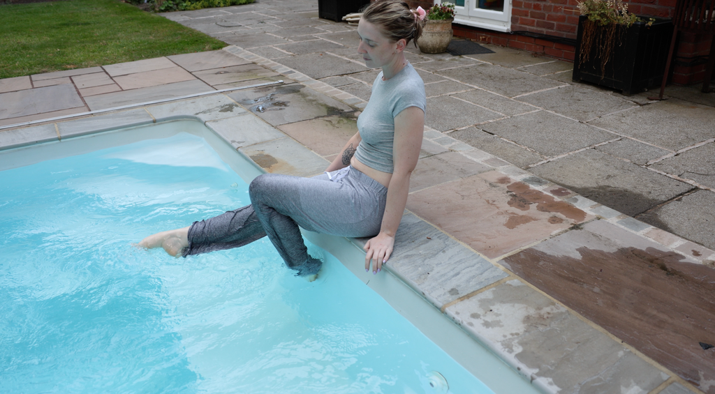 Grey T-Shirt & Grey Joggers In The Pool