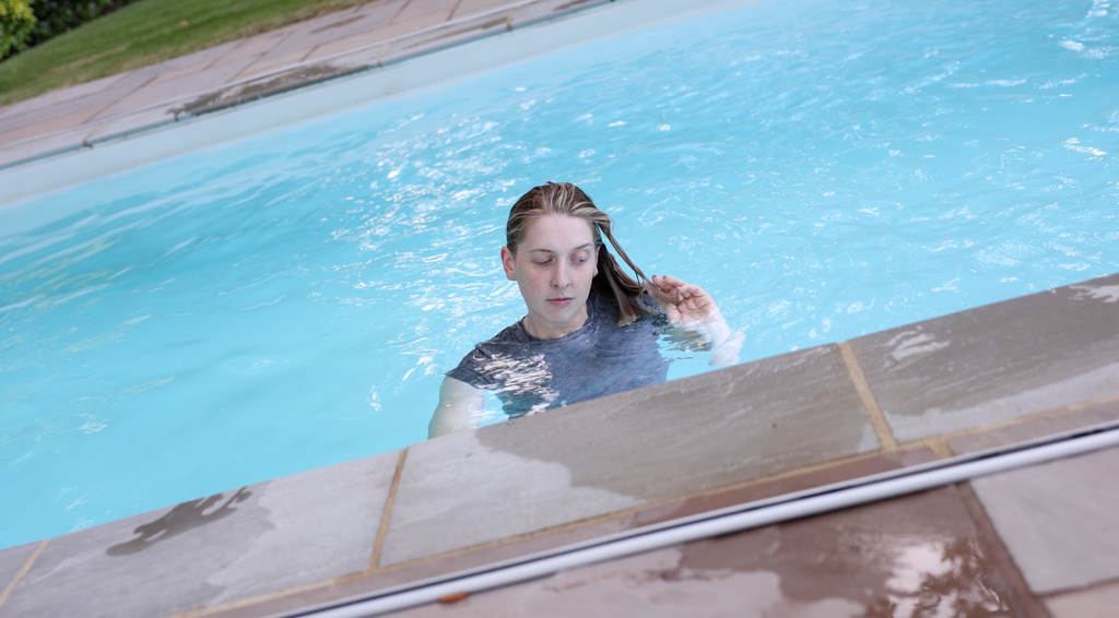Grey T-Shirt & Grey Joggers In The Pool