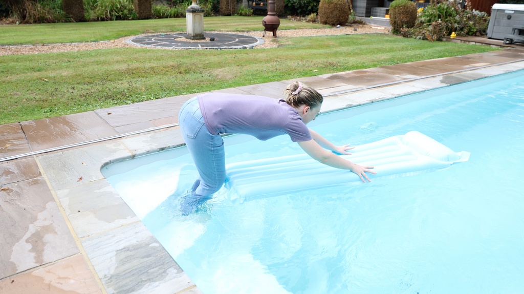Fun With The Li-lo In The Pool!