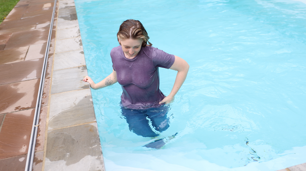Fun With The Li-lo In The Pool!